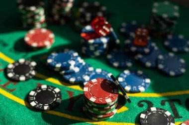 xxxbet মোবাইল অ্যাপে ৩-হ্যান্ড গেম ইন্টারফেস